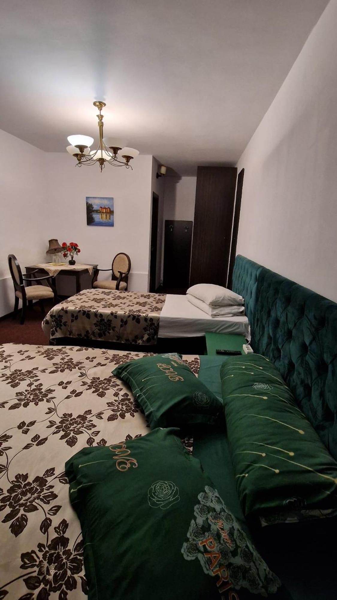 Pensiunea Toma Ploieşti Exterior foto